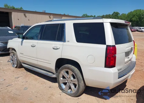 2015 Chevrolet Tahoe Ltz z USA, uszkodzony, nr VIN 1GNSKCKC7FR115444